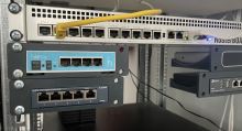 Držák do 10"/19" racku pro TP-Link OC200, SF1005xx, SG105xx, SG1005xx (2)