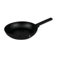Pánev s titanovým povrchem 24 cm Matte Black Collection (2)