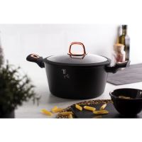 Kastrol s poklicí s mramorovým povrchem 24 cm Black Rose Collection (11)