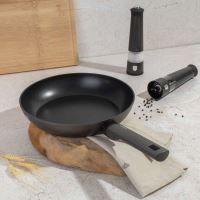 BERLINGERHAUS Pánev s titanovým povrchem 28 cm Antracit Collection BH-8114 (3)